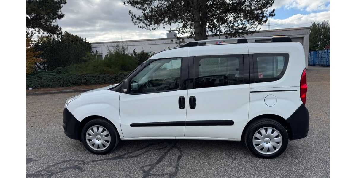 Opel Combo 83.438 km 5.999 &euro; Barsbüttel 22885