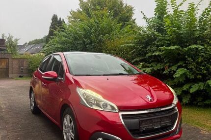 Peugeot 208 162.000 km 2.390 &euro; Hamburg 22159