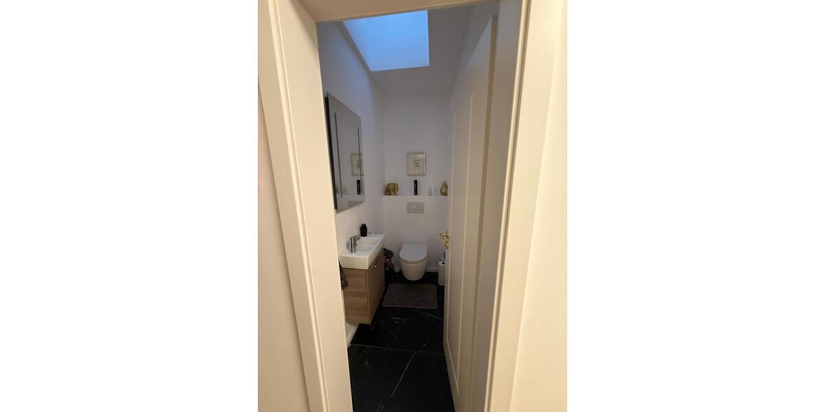 Dachgeschoßwohnung Hamburg Schnelsen - 4 Zimmer, 100 m&sup2;, 2.500&euro; | Angebot:25811791