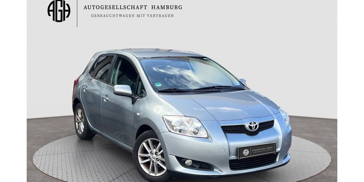 Toyota Auris 144.656 km 6.996 &euro; Hamburg 21031