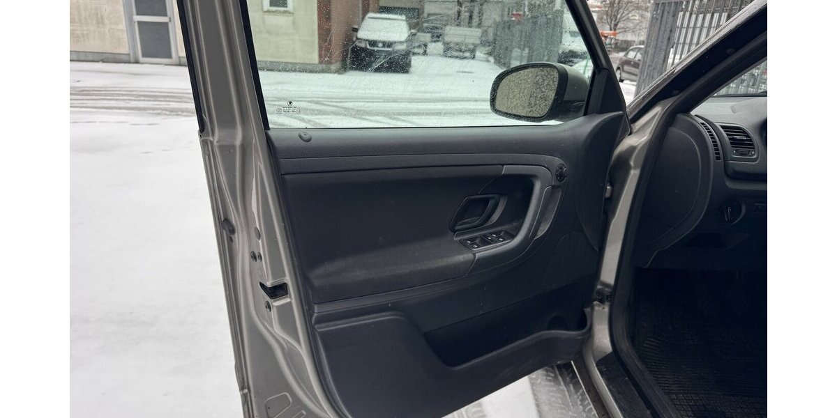 Skoda Fabia Ambiente Family TÜV bis 8/26 188.000 km 1.999 &euro; Hamburg 22339