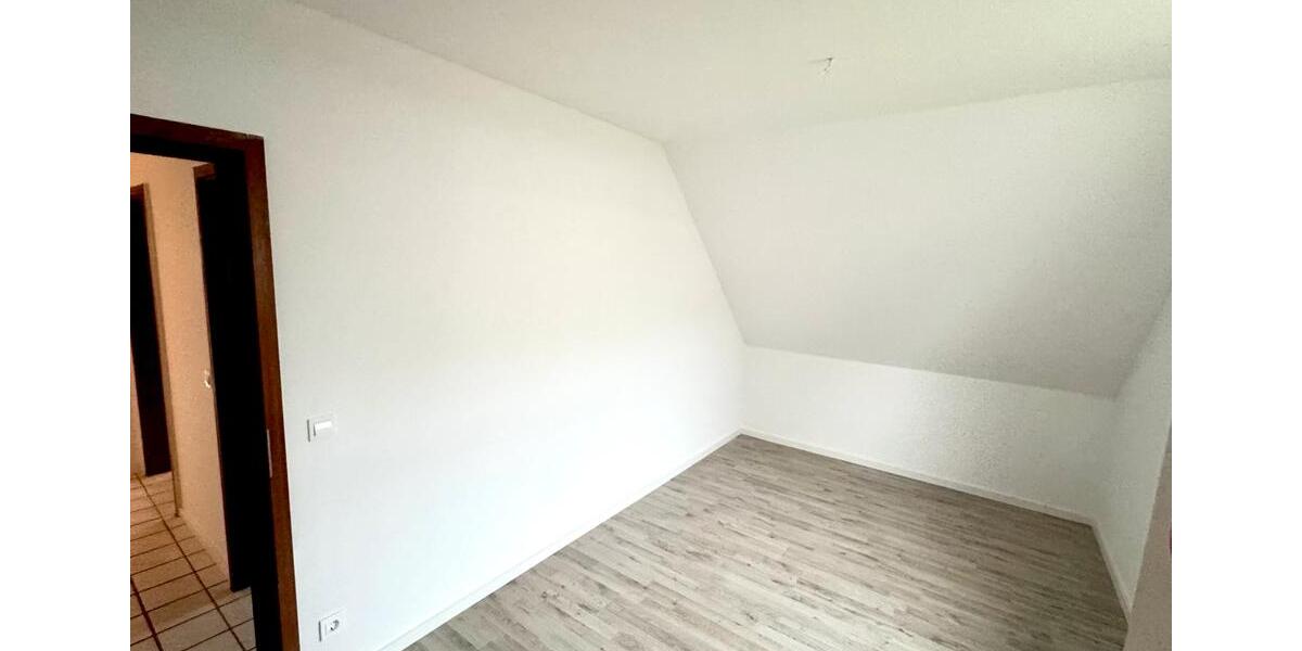 Etagenwohnung Bönningstedt - 3 Zimmer, 78 m&sup2;, 1.600&euro; | Angebot:24617505