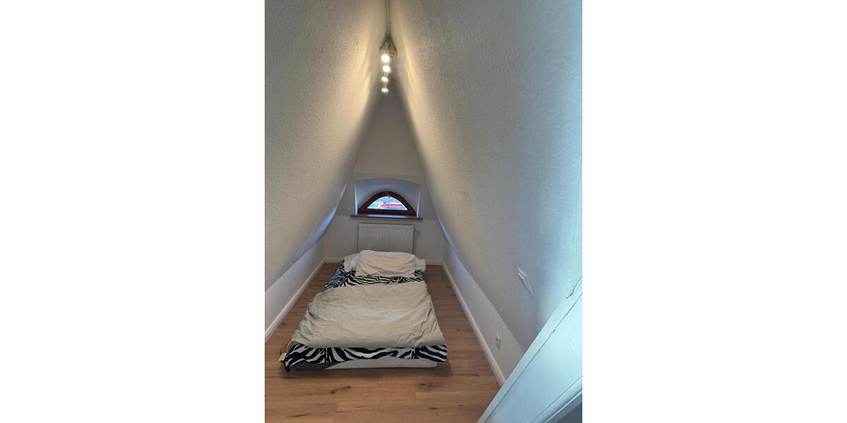 Dachgeschoßwohnung Hamburg Borgfelde - 1 Zimmer, 22 m&sup2;, 750&euro; | Angebot:25052197