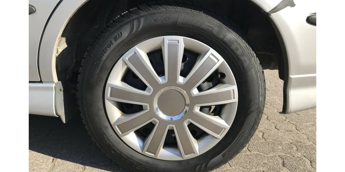 Nissan Almera Tino Luxury 189.500 km 1.999 &euro; Hamburg 22339