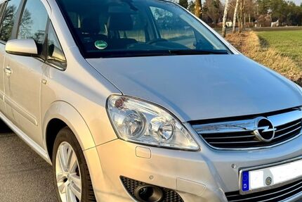 Opel Zafira 83.500 km 7.249 &euro; Quickborn 25451