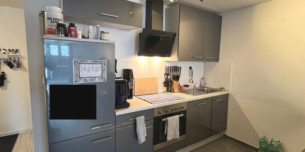 Etagenwohnung Wedel - 3 Zimmer, 100 m&sup2;, 1.150&euro; | Angebot:25669655