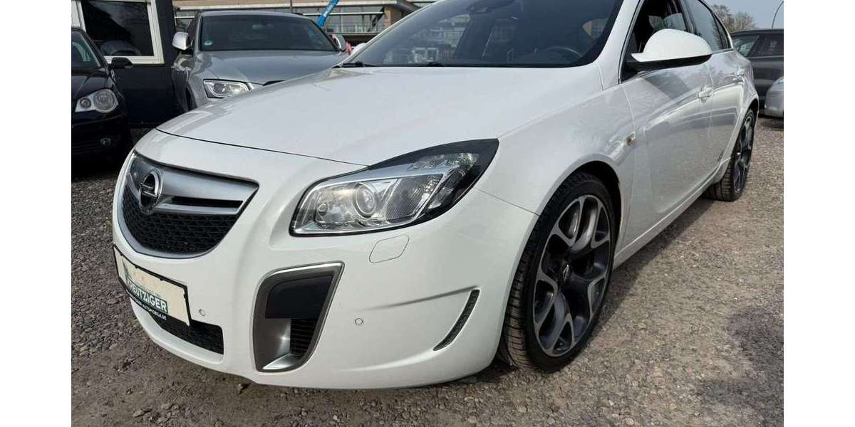 Opel Insignia 103.847 km 7.990 &euro; Hamburg 22179