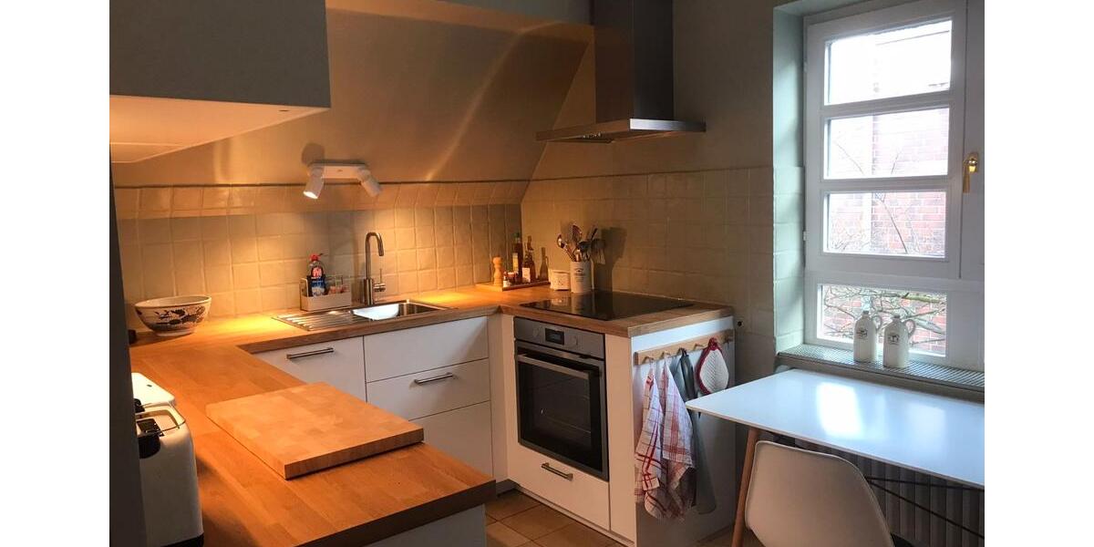 Etagenwohnung Hamburg Altona - 2 Zimmer, 100 m&sup2;, 2.600&euro; | Angebot:25971262
