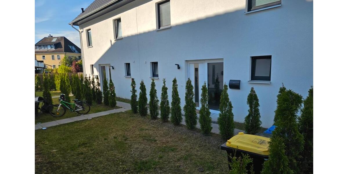 Doppelhaushälfte Pinneberg - 5 Zimmer, 170 m&sup2;, 2.125&euro; | Angebot:25353181