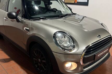 Mini One First 106.151 km 9.490 &euro; Henstedt-Ulzburg (bei Hamburg) 24558