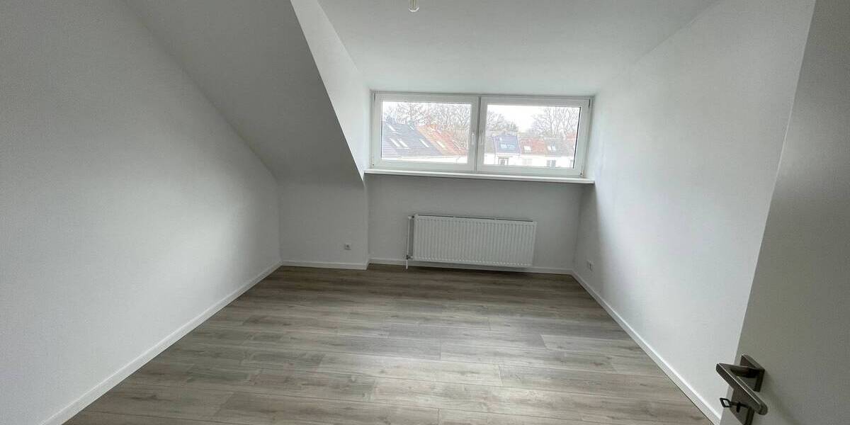 Etagenwohnung Hamburg Rahlstedt - 3 Zimmer, 90 m&sup2;, 1.350&euro; | Angebot:25705233