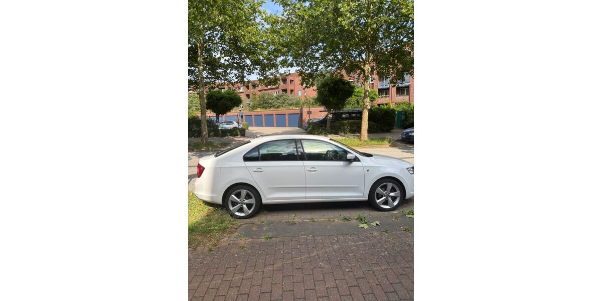 Skoda Rapid 104.400 km 7.900 &euro; Hamburg 21035