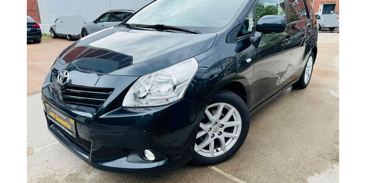 Toyota Verso 129.900 km 8.600 &euro; Hamburg 20537