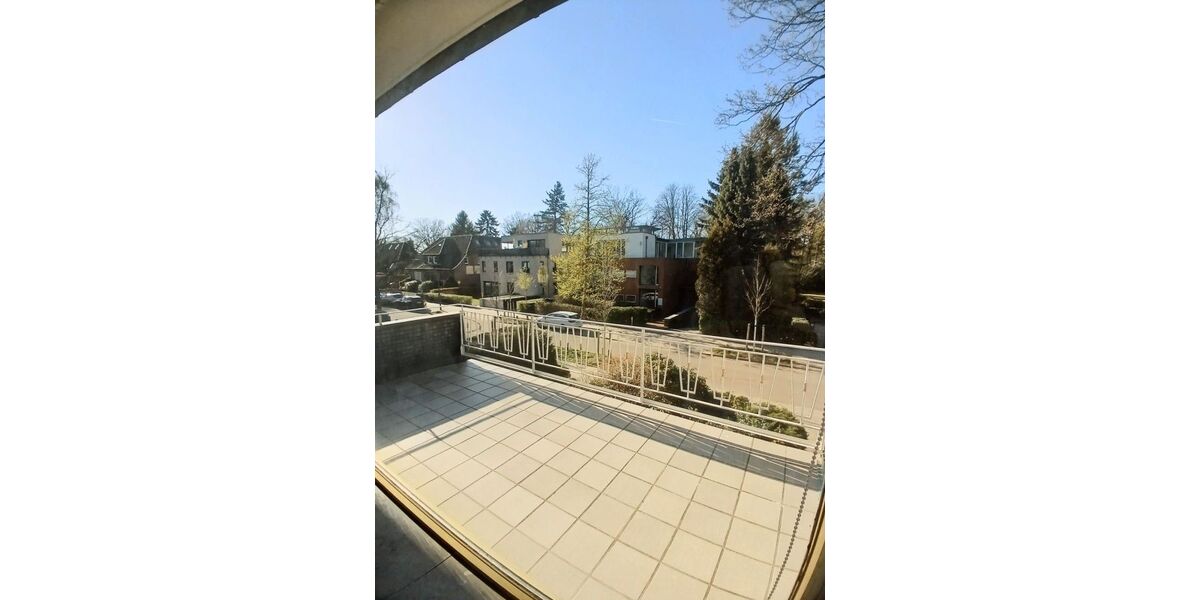 Provisionsfrei* 5-Zimmer-Wohnung in Wasserlage am Alsterlauf - Balkon, TG, 124 m², Alsterdorf - Etagenwohnung Hamburg Alsterdorf | Angebot:26075346