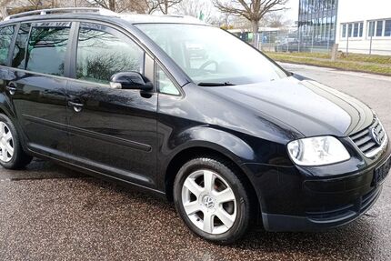 VW Touran 280.000 km 2.399 &euro; Bargteheide bei Hamburg 22941