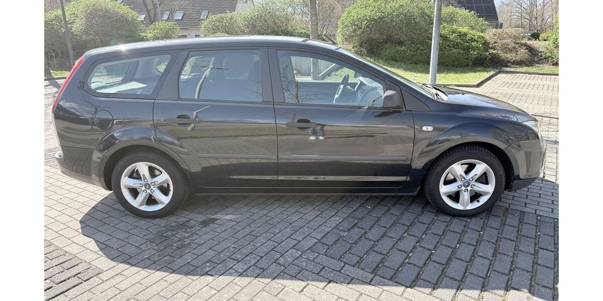 Ford Focus 181.000 km 4.200 &euro; Hamburg 20148