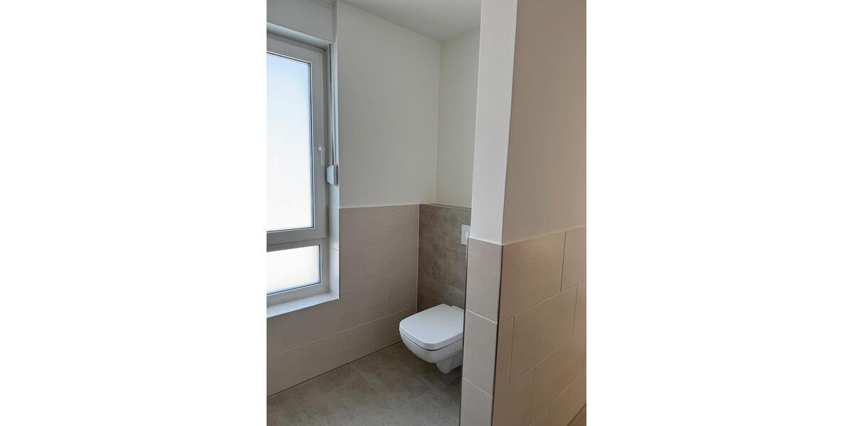 Erdgeschoßwohnung Ahrensburg - 5.5 Zimmer, 151 m&sup2;, 2.747&euro; | Angebot:25350544