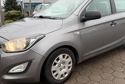 Hyundai i20 103.563 km 5.390 &euro; Elmshorn 25335