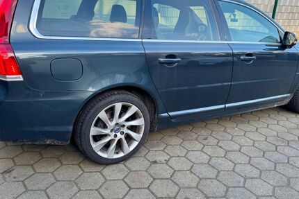 Volvo V70 149.000 km 23.500 &euro; Hamburg 22527