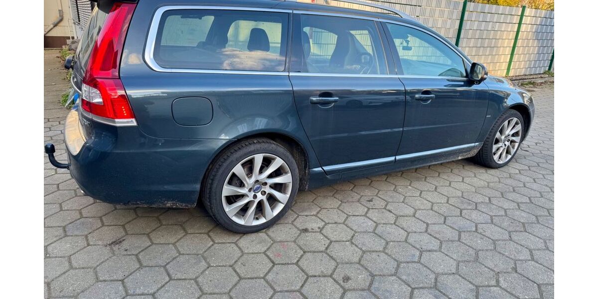 Volvo V70 149.000 km 23.500 &euro; Hamburg 22527