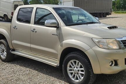 Toyota Hilux 203.712 km 13.999 &euro; hamburg 20539