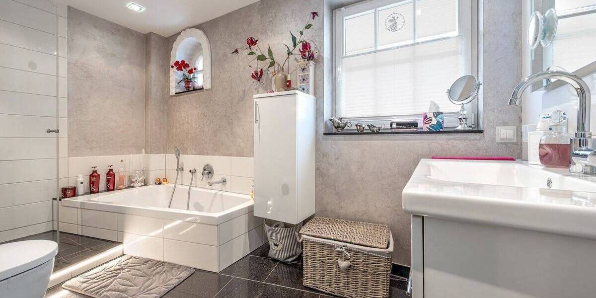 Einfamilienhaus Norderstedt Glashütte - 8 Zimmer, 287 m&sup2;, 1.390.000&euro; | Angebot:25779494