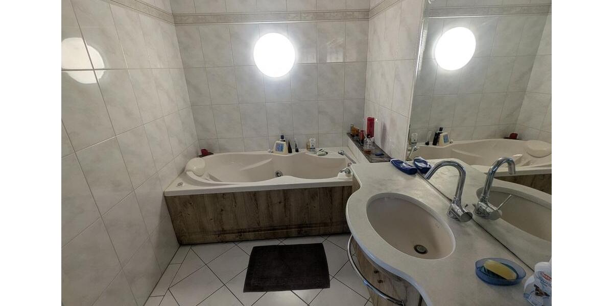 Einfamilienhaus Steinburg - 9 Zimmer, 264 m&sup2;, 650.000&euro; | Angebot:26826348