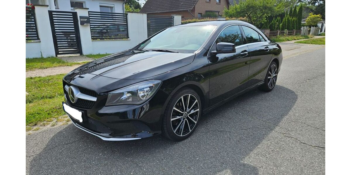 Mercedes-Benz CLA 220 205.000 km 14.900 &euro; Hamburg 22399