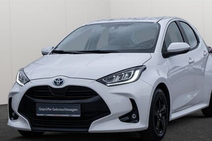 Toyota Yaris 65.067 km 16.990 &euro; Hamburg 22529