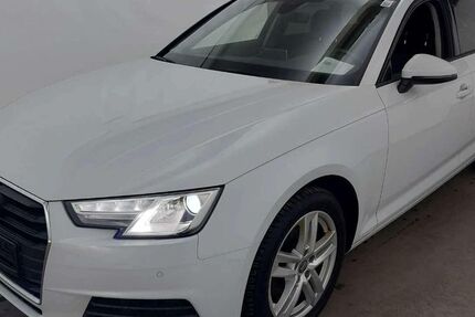 Audi A4 154.500 km 17.470 &euro; Hamburg 22111