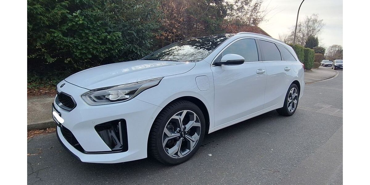 Kia ceed Sportswagon 52.200 km 18.900 &euro; Hamburg 21147