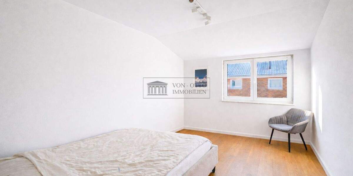 Mehrfamilienhaus, Wohnhaus Hamburg Schnelsen - 5 Zimmer, 145 m&sup2;, 949.000&euro; | Angebot:25692483