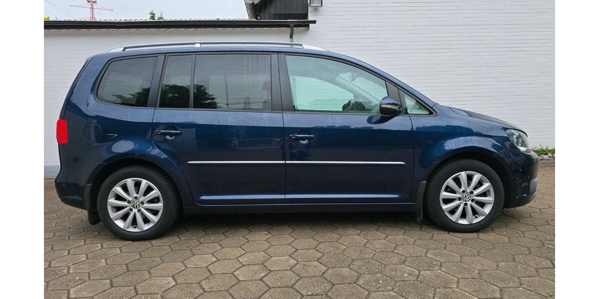 VW Touran 113.000 km 10.700 &euro; Hamburg 21031