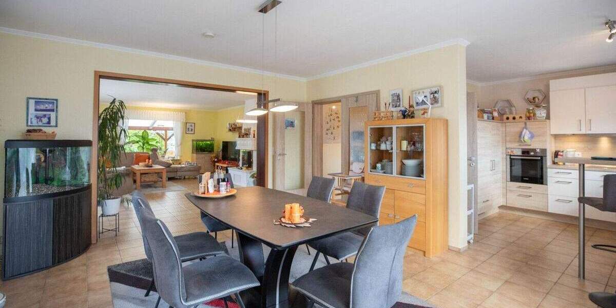 Bungalow Klein Offenseth-Sparrieshoop Sparrieshoop - 3 Zimmer, 115 m&sup2;, 448.000&euro; | Angebot:25663035