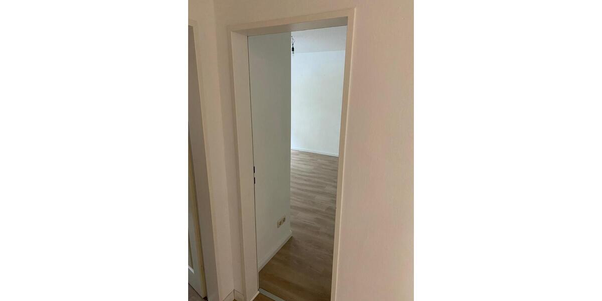 Etagenwohnung Hamburg Wandsbek - 1 Zimmer, 83 m&sup2;, 950&euro; | Angebot:25166694