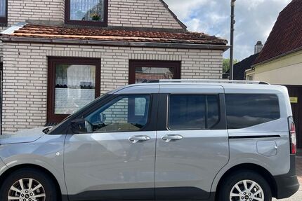 Ford Tourneo Courier 14.000 km 20.900 &euro; Hamburg 22529