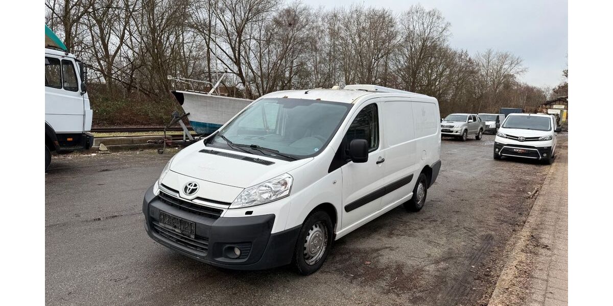 Toyota Proace (Verso) 236.751 km 5.200 &euro; HAMBURG 22113
