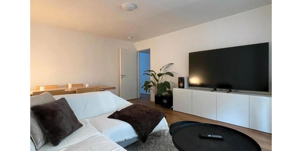 Etagenwohnung Hamburg Uhlenhorst - 2 Zimmer, 70 m&sup2;, 1.650&euro; | Angebot:25409472