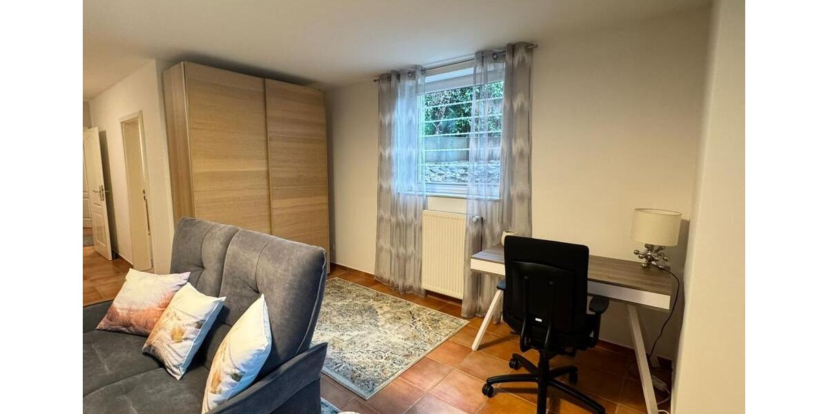 Etagenwohnung Nahe - 2 Zimmer, 66 m&sup2;, 1.200&euro; | Angebot:25172952