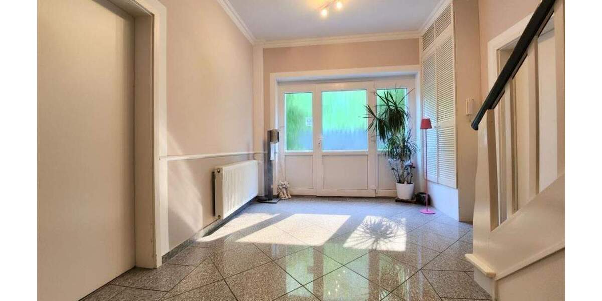 Terrassenwohnung Nahe - 6 Zimmer, 170 m&sup2;, 380.000&euro; | Angebot:25682405