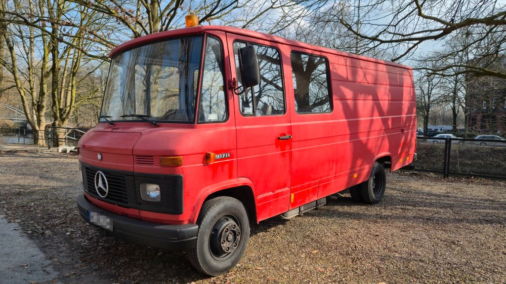 Mercedes-Benz Andere 75.585 km 12.500 &euro; Hamburg 22303