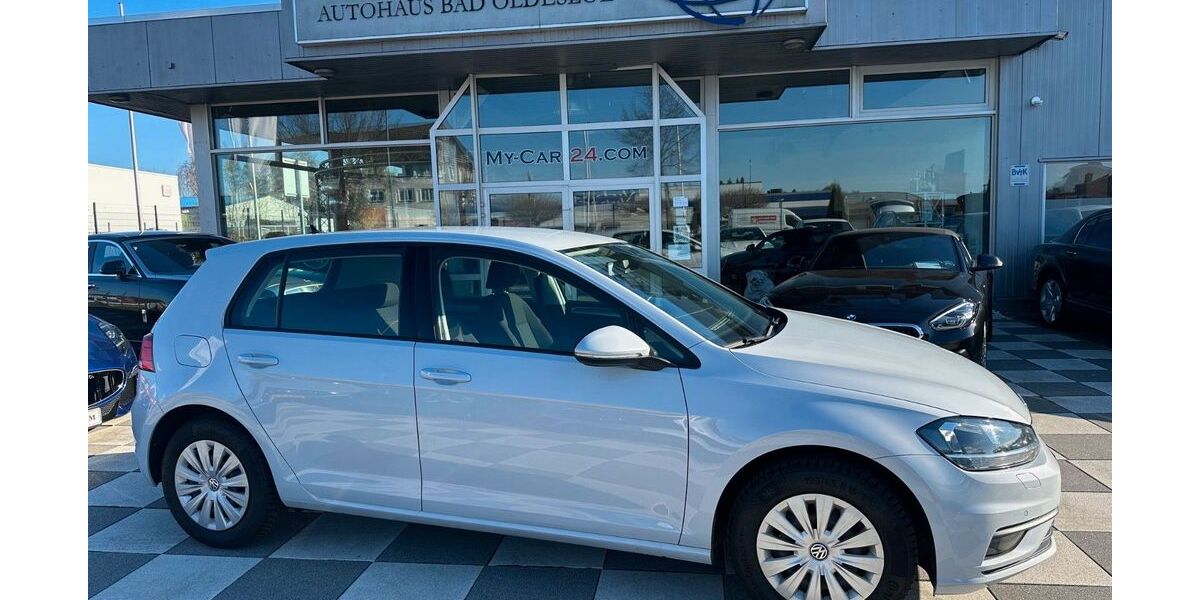 VW Golf 143.643 km 11.400 &euro; Bad Oldesloe 23843