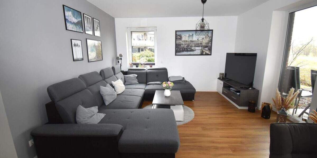 Etagenwohnung Uetersen - 3 Zimmer, 93 m&sup2;, 1.300&euro; | Angebot:25769376