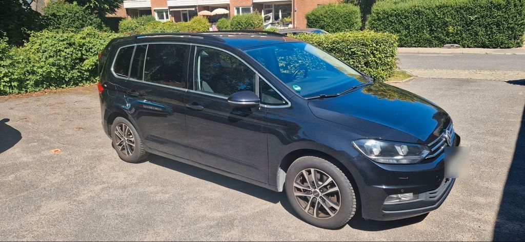 VW Touran 191.845 km 10.599 &euro; HAMBURG 22455