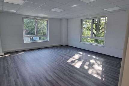 Gewerbeobjekt Henstedt Ulzburg - 400&euro; | Angebot:22611154