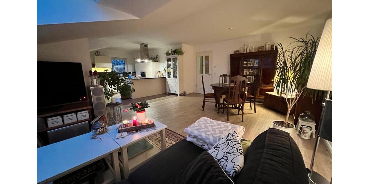 Dachgeschoßwohnung Hamburg Altona - 3 Zimmer, 101 m&sup2;, 1.867&euro; | Angebot:23038324