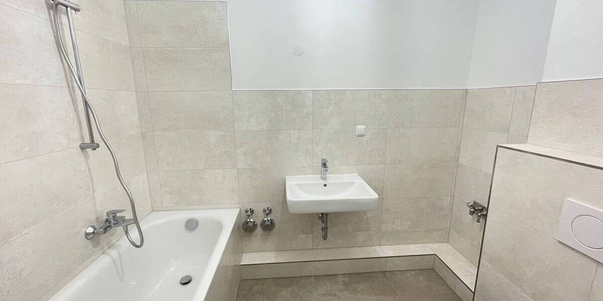 Etagenwohnung Hamburg Rahlstedt - 3 Zimmer, 90 m&sup2;, 1.350&euro; | Angebot:25705233