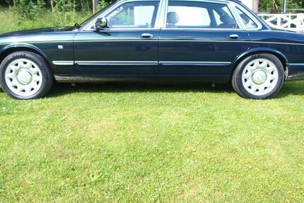 Jaguar Daimler 118.400 km 22.500 &euro; Hamburg 22587