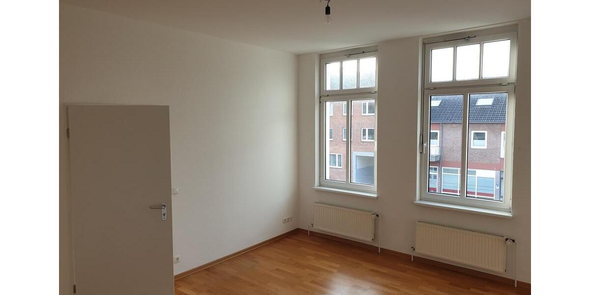 Etagenwohnung Bad Oldesloe - 4 Zimmer, 103 m&sup2;, 1.288&euro; | Angebot:25623302