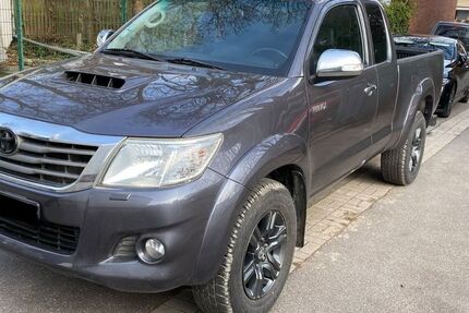 Toyota Hilux 172.000 km 17.300 &euro; Hamburg 20535